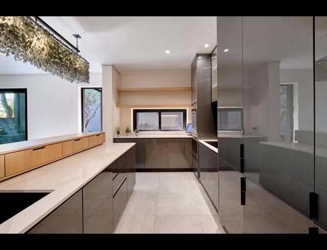 3 BEDROOM TOWNHOUSE FOR SALE IN HYDE PARK